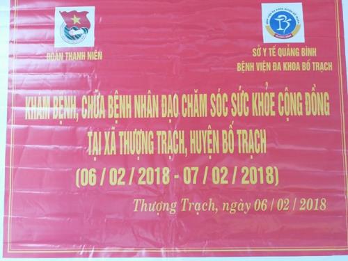 Đoàn Thanh niên khám cáp phát thuốc miễn phí cho bệnh nhân nghèo xã Thượng Trạch